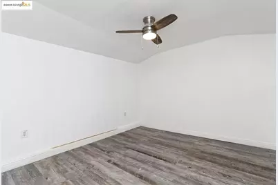 4251 Porter St, Oakland, CA 94619 - Photo 19