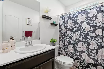 6623 Kittinger Ln, Tracy, CA 95377 - Photo 25