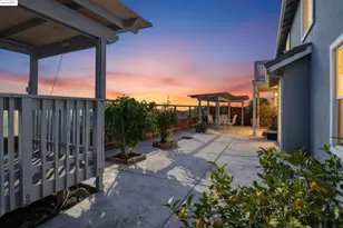 6857 Sunriver Ln, Vallejo, CA 94591 - Photo 53