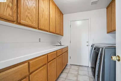 6857 Sunriver Ln, Vallejo, CA 94591 - Photo 27