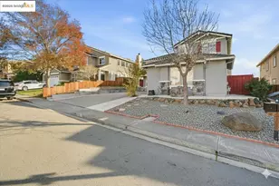 6857 Sunriver Ln, Vallejo, CA 94591 - Photo 9