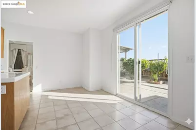 6857 Sunriver Ln, Vallejo, CA 94591 - Photo 23