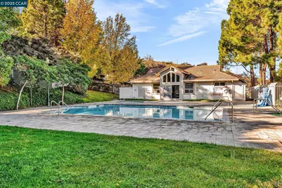 253 Florence Ct, Hercules, CA 94547 - Photo 41