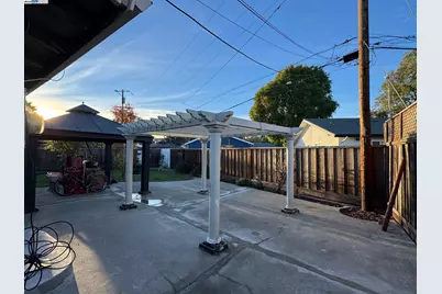 7608 Canterbury Ln, Dublin, CA 94568 - Photo 17