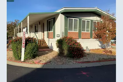 202 Queens Way, Pittsburg, CA 94565 - Photo 1