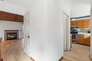 1820 Dalessi Ln, Pinole, CA 94564 - Photo 13