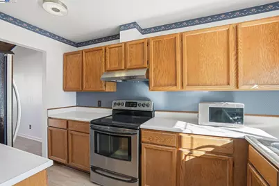 1820 Dalessi Ln, Pinole, CA 94564 - Photo 29