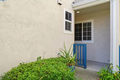 10856 Glengarry Lane, Dublin, CA 94568 - Photo 3