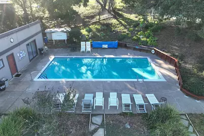 407 Vista Heights Rd, El Cerrito, CA 94530 - Photo 43