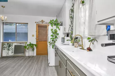 2437 Alhambra Ave, Martinez, CA 94553 - Photo 11