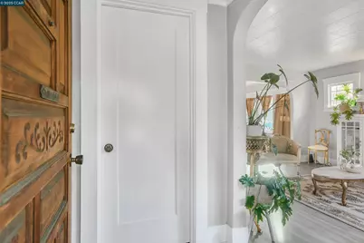 2437 Alhambra Ave, Martinez, CA 94553 - Photo 17