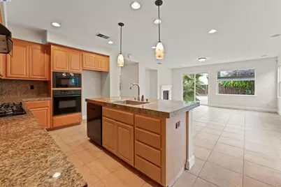 204 Daylily Ln, Patterson, CA 95363 - Photo 17