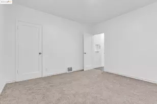 5492 Ruth Ave, Oakland, CA 94601 - Photo 15