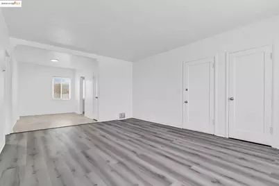 5492 Ruth Ave, Oakland, CA 94601 - Photo 9