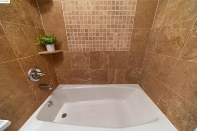 661 Peralta Ave Unit 3, San Francisco, CA 94110 - Photo 17