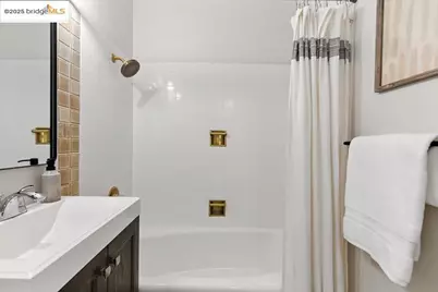 2601 College Ave #203, Berkeley, CA 94704 - Photo 13