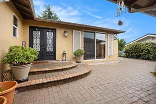 3393 Oakes Dr, Hayward, CA 94542 - Photo 7