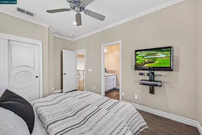 5717 Saint Andrews Dr, Stockton, CA 95219 - Photo 41