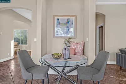 5717 Saint Andrews Dr, Stockton, CA 95219 - Photo 23