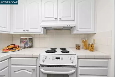 1400 Ptarmigan Dr #2, Walnut Creek, CA 94595 - Photo 11