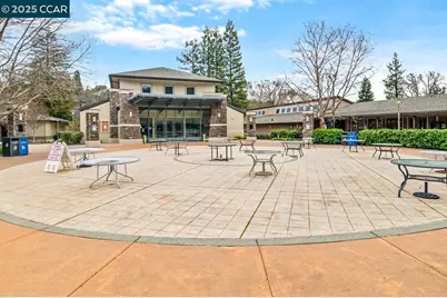 1400 Ptarmigan Dr #2, Walnut Creek, CA 94595 - Photo 37