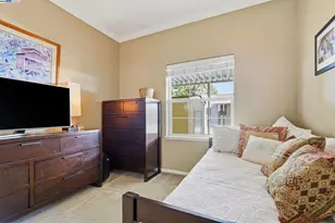 29413 Sandburg Way, Hayward, CA 94544 - Photo 23