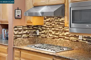 995 Rosehedge Ct, Concord, CA 94521 - Photo 17