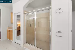 995 Rosehedge Ct, Concord, CA 94521 - Photo 37