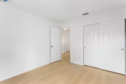 303 Delmonte Way, Pinole, CA 94564 - Photo 15