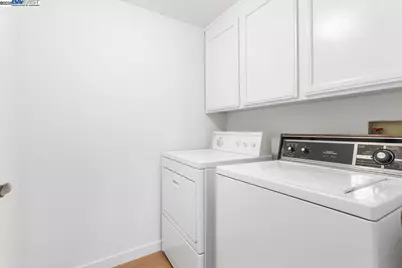 303 Delmonte Way, Pinole, CA 94564 - Photo 17