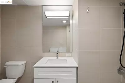 311 Oak Street #829, Oakland, CA 94607 - Photo 31