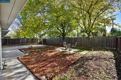 137 Diablo Ct, Pleasant Hill, CA 94523 - Photo 47