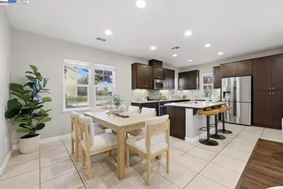 1504 Middle Ln, Hayward, CA 94545 - Photo 9