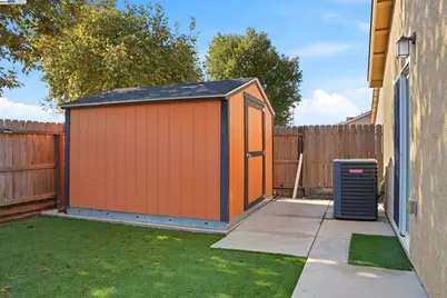 296 Dena Ct, Merced, CA 95341 - Photo 31