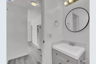 8811 A St, Oakland, CA 94621 - Photo 5