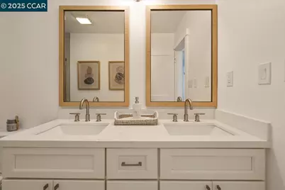 19 Valley View Dr, Orinda, CA 94563 - Photo 31