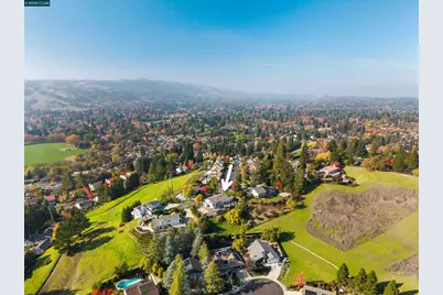 392 Paraiso Dr, Danville, CA 94526 - Photo 11