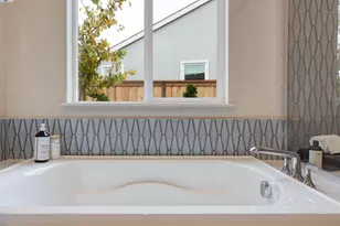 1371 Crescent Ave, Manteca, CA 95336 - Photo 31