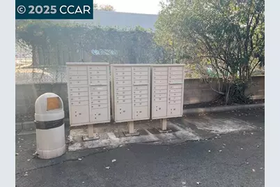 1975 Bonifacio St #5, Concord, CA 94520 - Photo 31