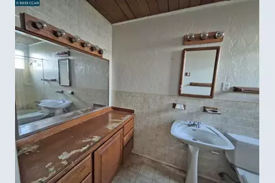 3135 Alta Mira Dr, Richmond, CA 94806 - Photo 13