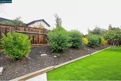 4601 Country Hills Dr, Antioch, CA 94531 - Photo 29