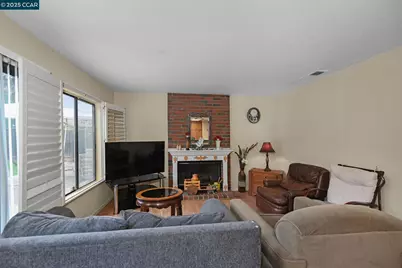 4601 Country Hills Dr, Antioch, CA 94531 - Photo 9