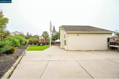 4601 Country Hills Dr, Antioch, CA 94531 - Photo 27