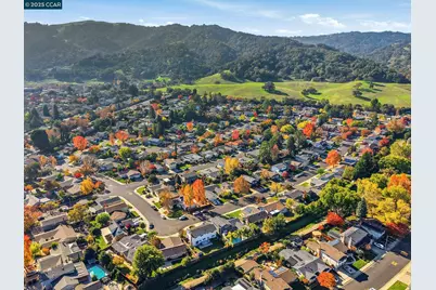 7519 Driftwood Way, Pleasanton, CA 94588 - Photo 3