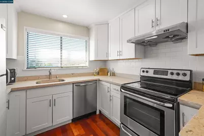 115 Hobart Ave #E, San Mateo, CA 94402 - Photo 11