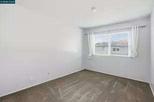 1045 Mohr Ln, Concord, CA 94518 - Photo 17