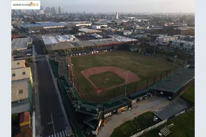 1633 8th St, Oakland, CA 94607 - Photo 13