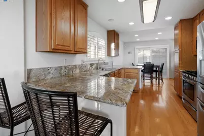 1564 Santa Clara St, Richmond, CA 94804 - Photo 9