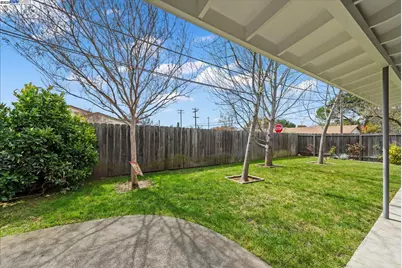 1002 Wyatt Ave, Napa, CA 94559 - Photo 5