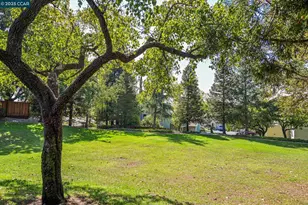 61 Fountainhead Ct, Martinez, CA 94553 - Photo 31